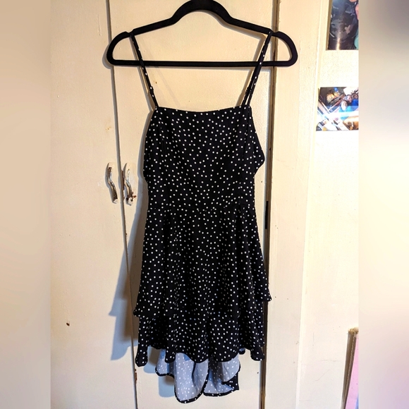 Polka Dot summertime romper - Picture 2 of 4